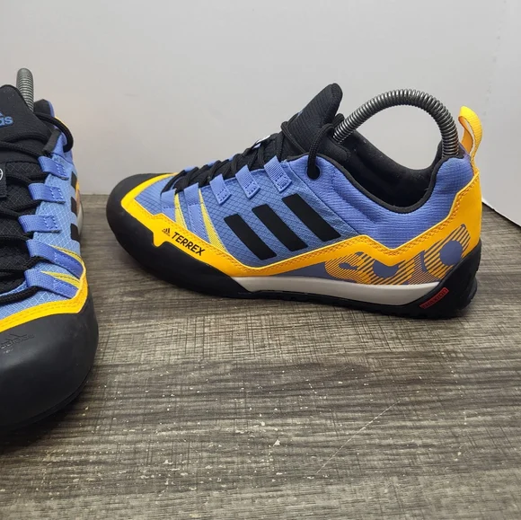 adidas Terrex Swift Solo Approach Blue Fusion Solar Gold Hiking1